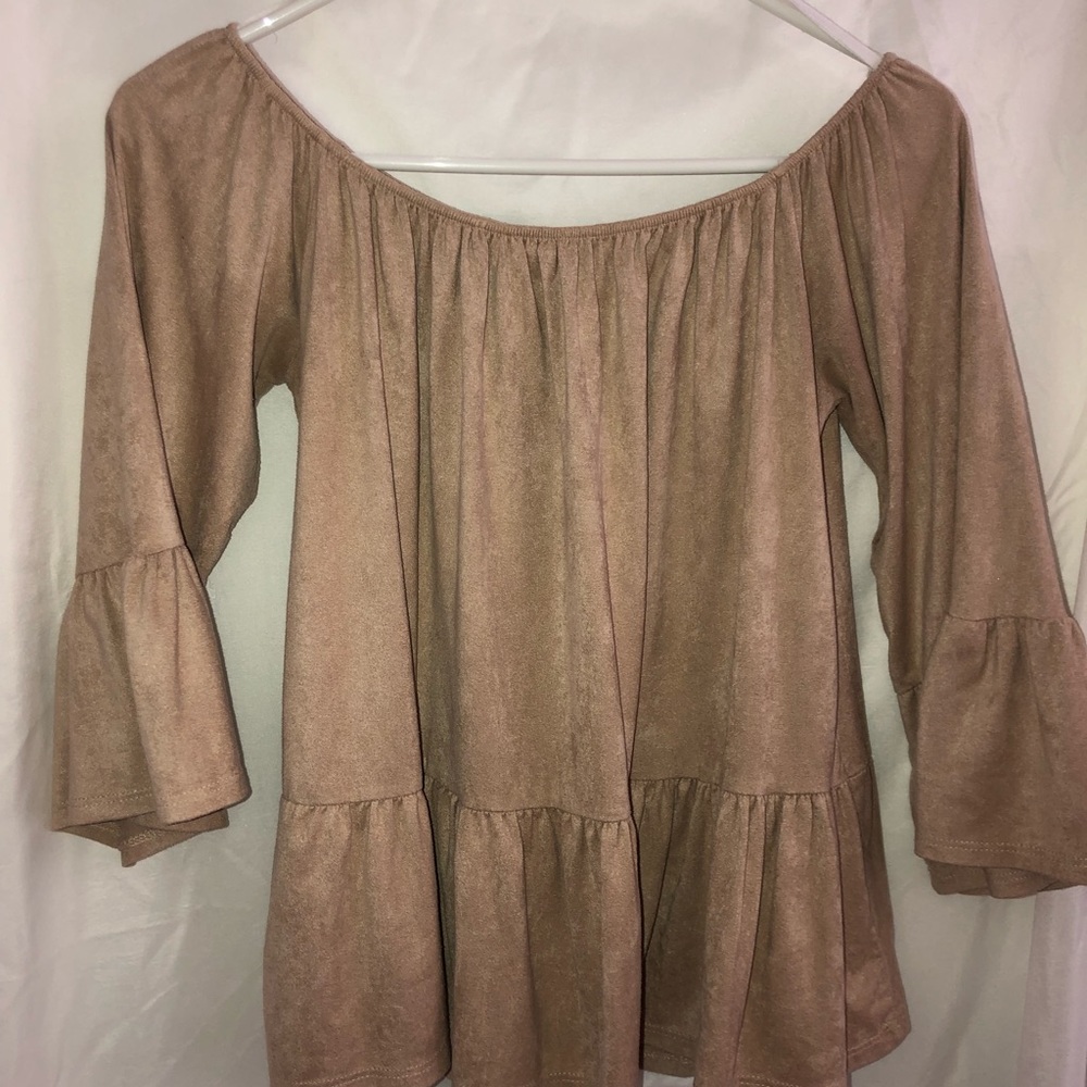 OFF THE SHOULDER TAN VELVET